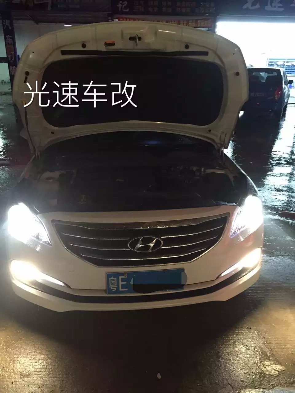 名圖車燈升級(jí)海拉3雙光透鏡     深圳光速車改改燈