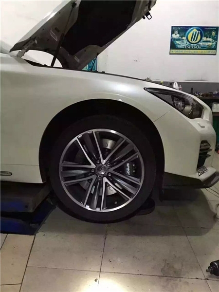 英菲尼迪Q50前輪剎車升級改裝