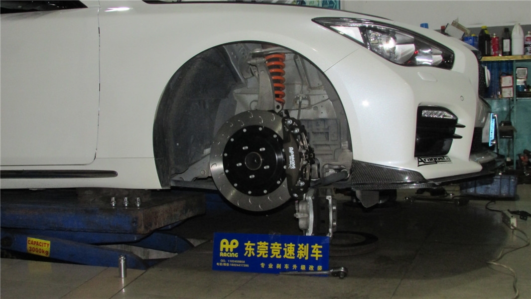 英菲尼迪Q50前輪剎車升級改裝
