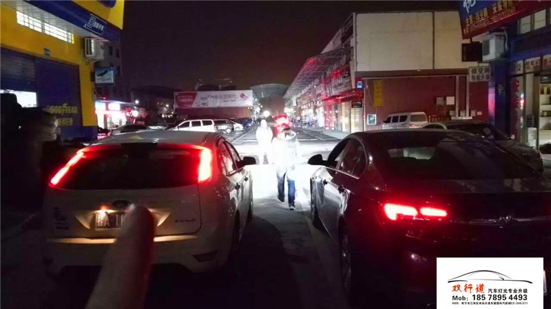 南寧雙行道車燈升級-《限量版福克斯》升級巖崎海拉5