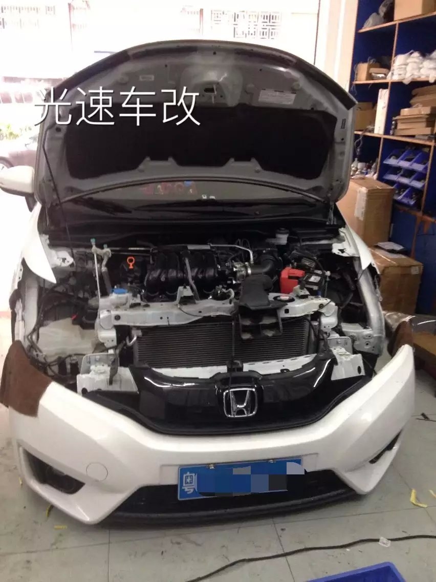 新飛度汽車大燈加裝q5雙光透鏡    深圳光速車改改燈