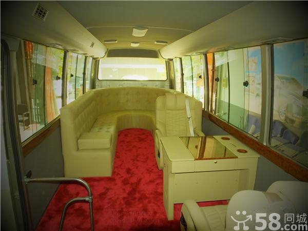 鄭州汽車改裝內(nèi)飾改裝商務(wù)車改裝,碧蓮內(nèi)飾改裝
