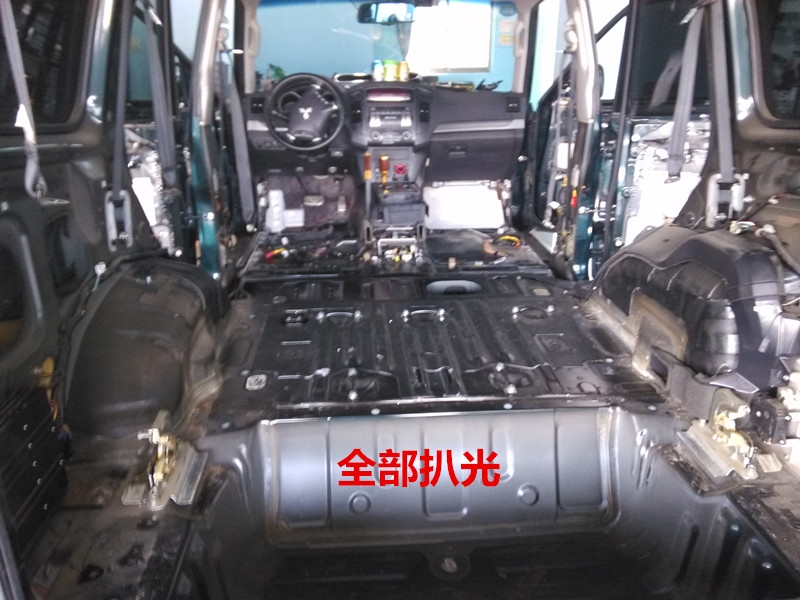 威海志遠汽車音響   三菱帕杰羅全車隔音