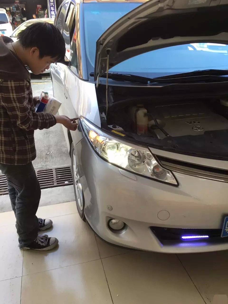 大霸王燈光升級(jí)Q5雙光透鏡    深圳光速車(chē)改改燈