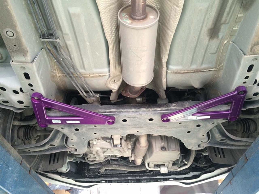 【車鎮(zhèn)改裝】福特嘉年華加裝車身加強件