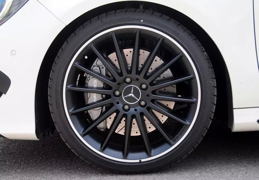 奔馳 CLA45．19寸 二手