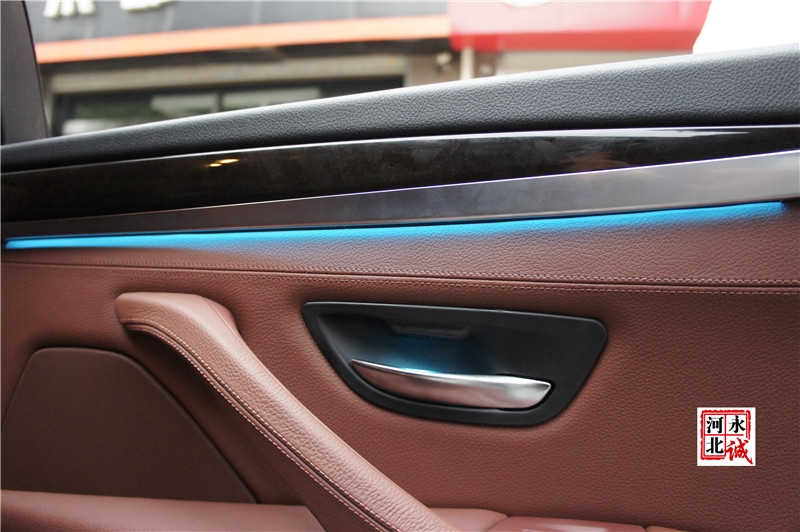 【永誠汽車】石家莊寶馬525Li改裝副廠雙色氛圍燈，橙黃，冰藍可調(diào)