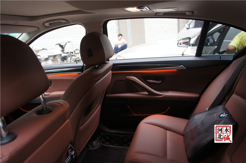 【永誠汽車】石家莊寶馬525Li改裝副廠雙色氛圍燈，橙黃，冰藍可調(diào)