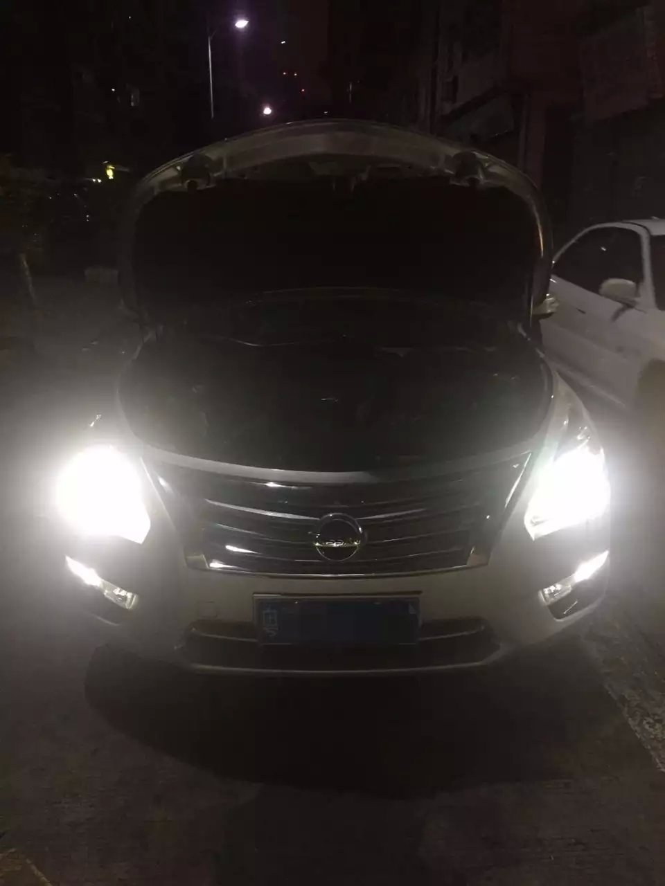 新天簌改裝德國海拉5雙光透鏡    深圳光速車改改燈