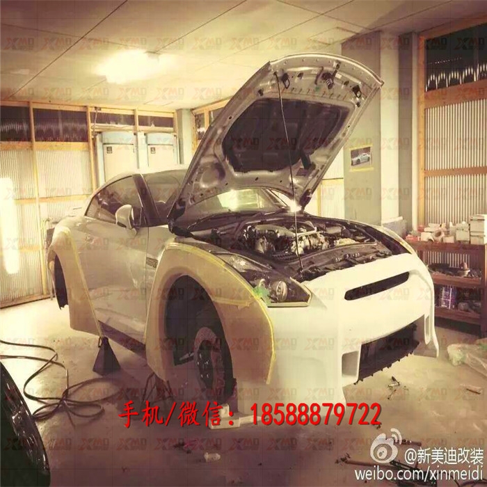 戰(zhàn)神日產GTR R35 LB performance改裝碳纖維包圍 前唇尾翼 機蓋 排氣管