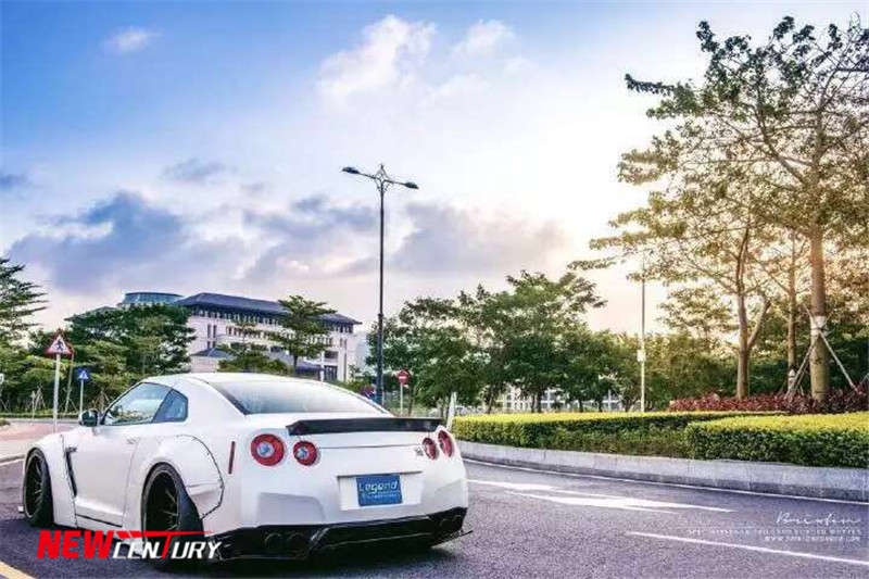 日產(chǎn)GTR改裝LB寬體大包圍 改裝前杠后唇寬體LB套件輪眉