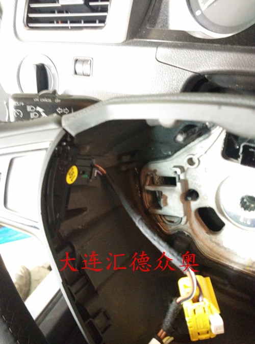 斯柯達(dá)*昕動改多功能方向盤