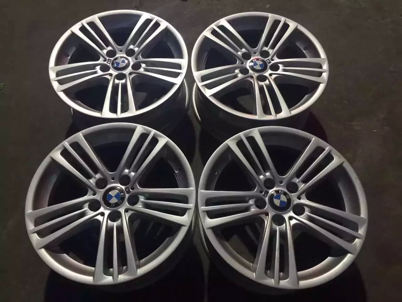 寶馬 X4．18寸 新車 拆下一套