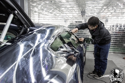ASTON MARTINN阿斯頓馬丁 到店改色貼膜 STM電鍍銀