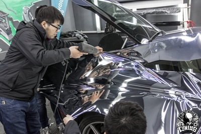 ASTON MARTINN阿斯頓馬丁 到店改色貼膜 STM電鍍銀