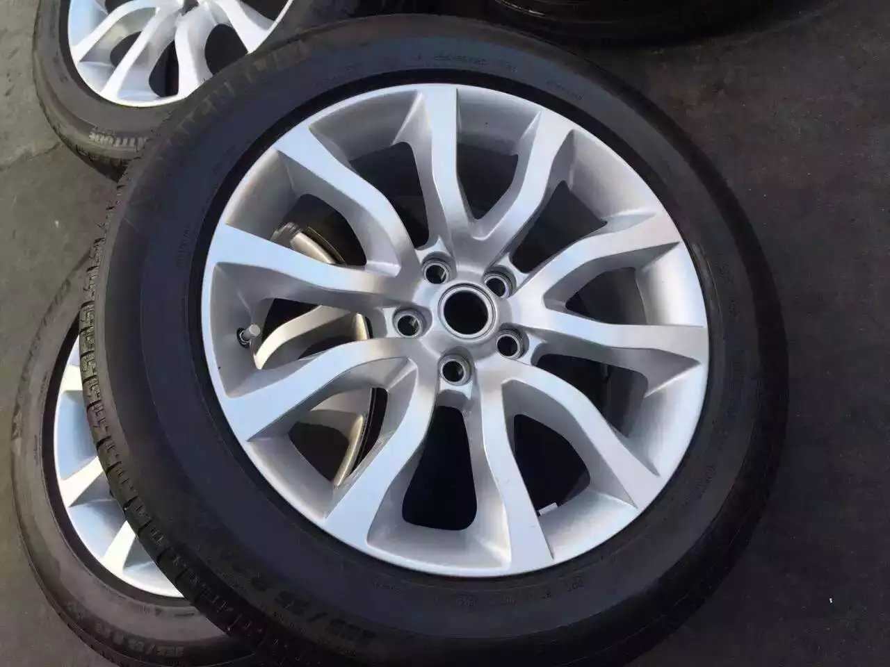 路虎 原裝 20寸．新車拆下一套！