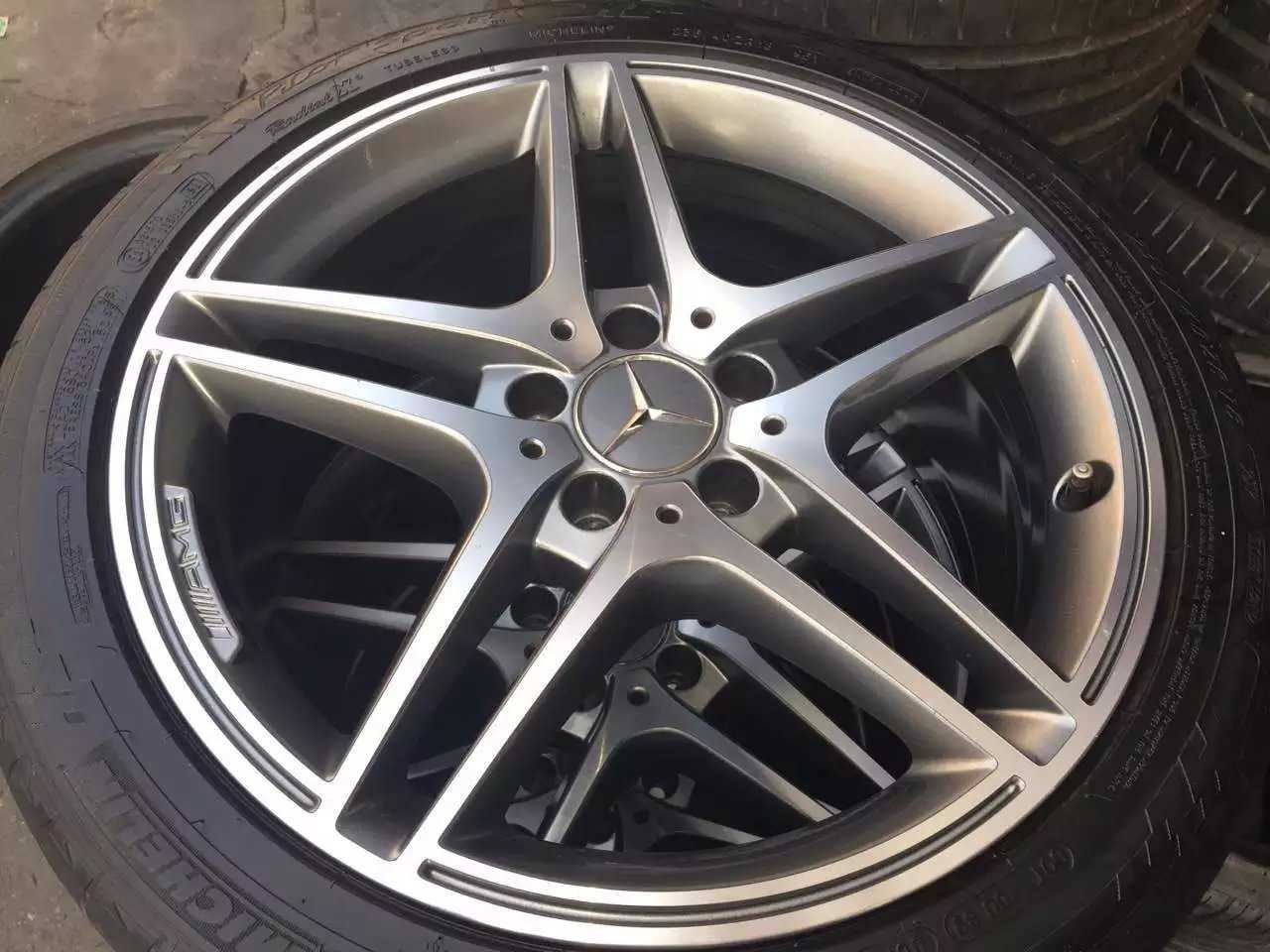 奔馳 C63  原裝 一套 18