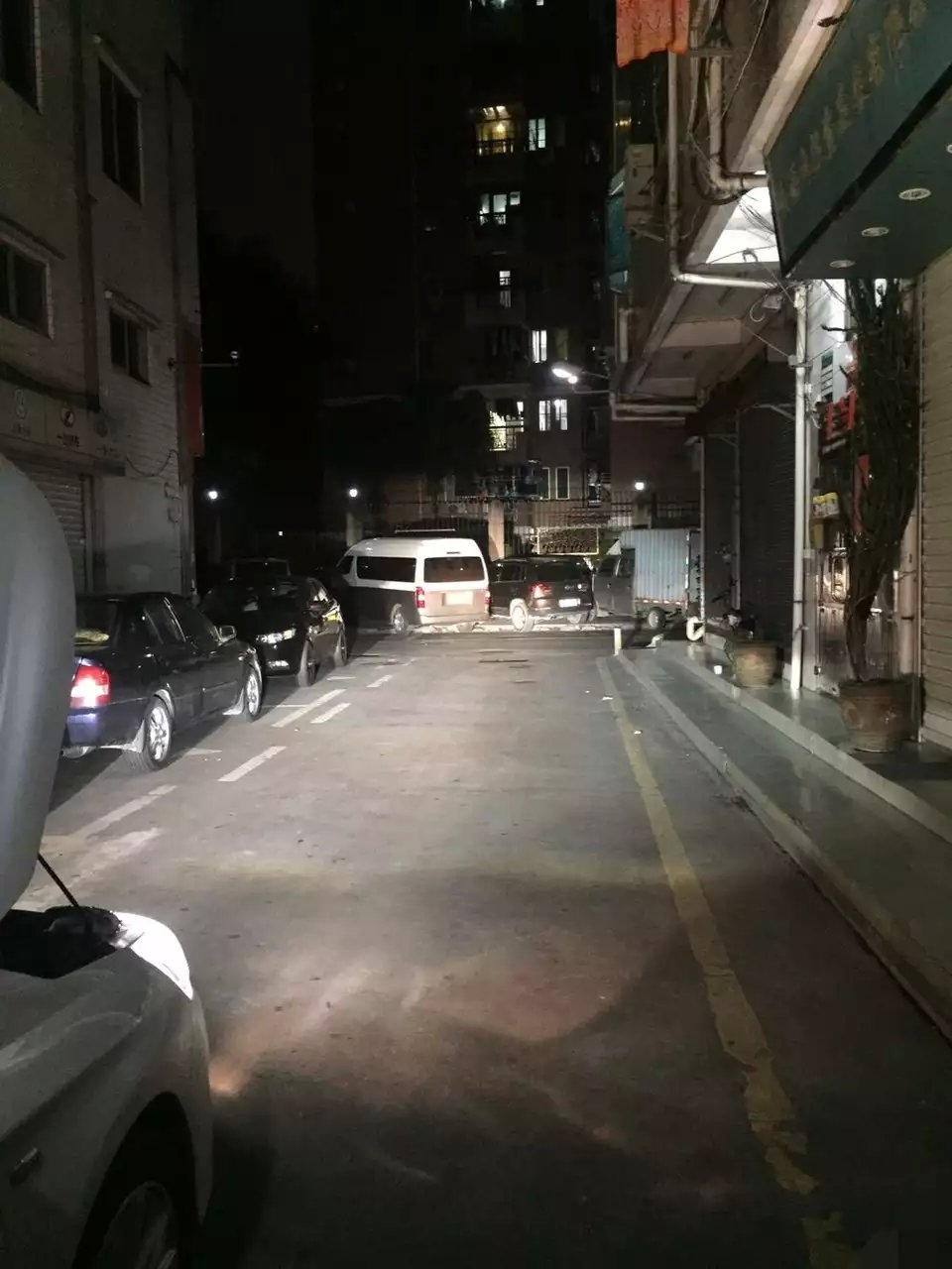 雪鐵龍燈光升級海拉5雙光透鏡    深圳光速車改改燈