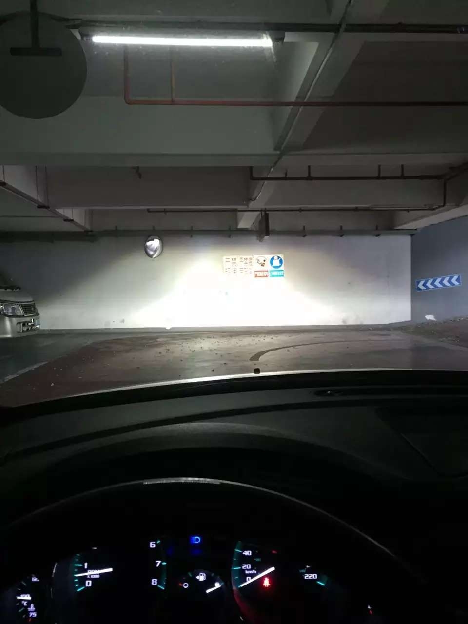 昂科雷車燈升級德國海拉5雙光透鏡   深圳光速車改改燈