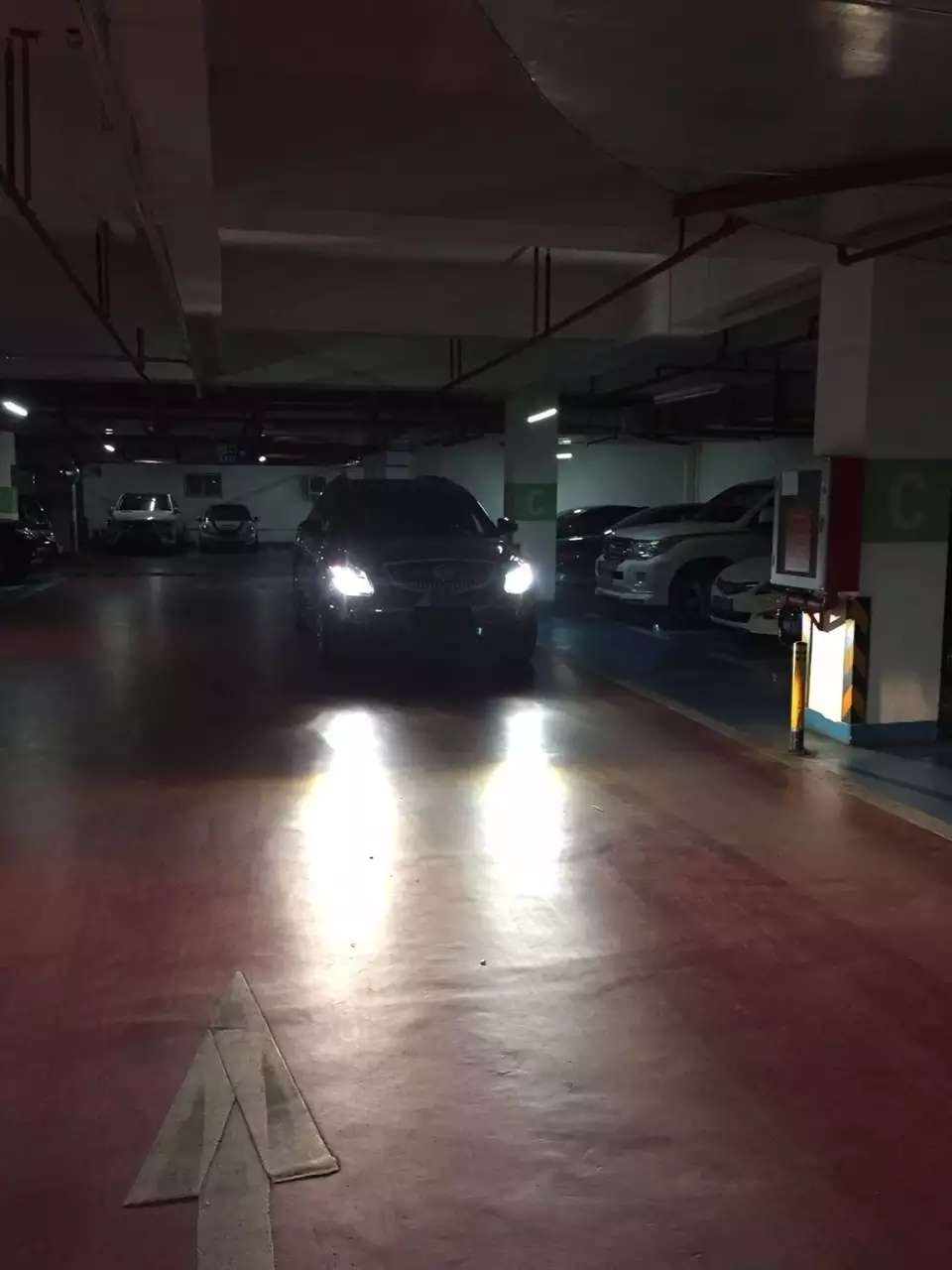 昂科雷車燈升級德國海拉5雙光透鏡   深圳光速車改改燈