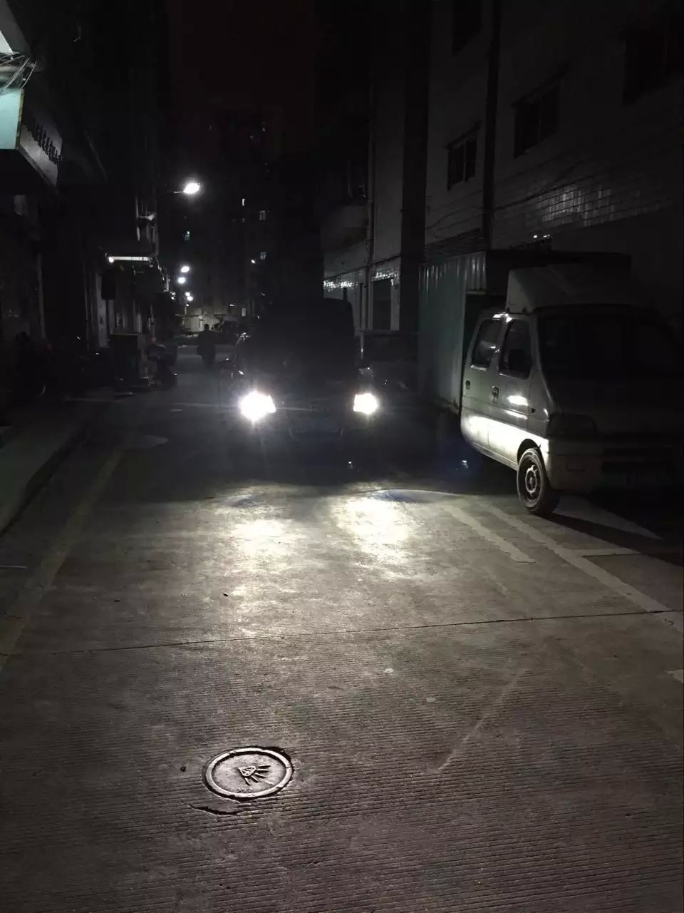 奧迪a6燈光升級Q5雙光透鏡    深圳光速車改改燈