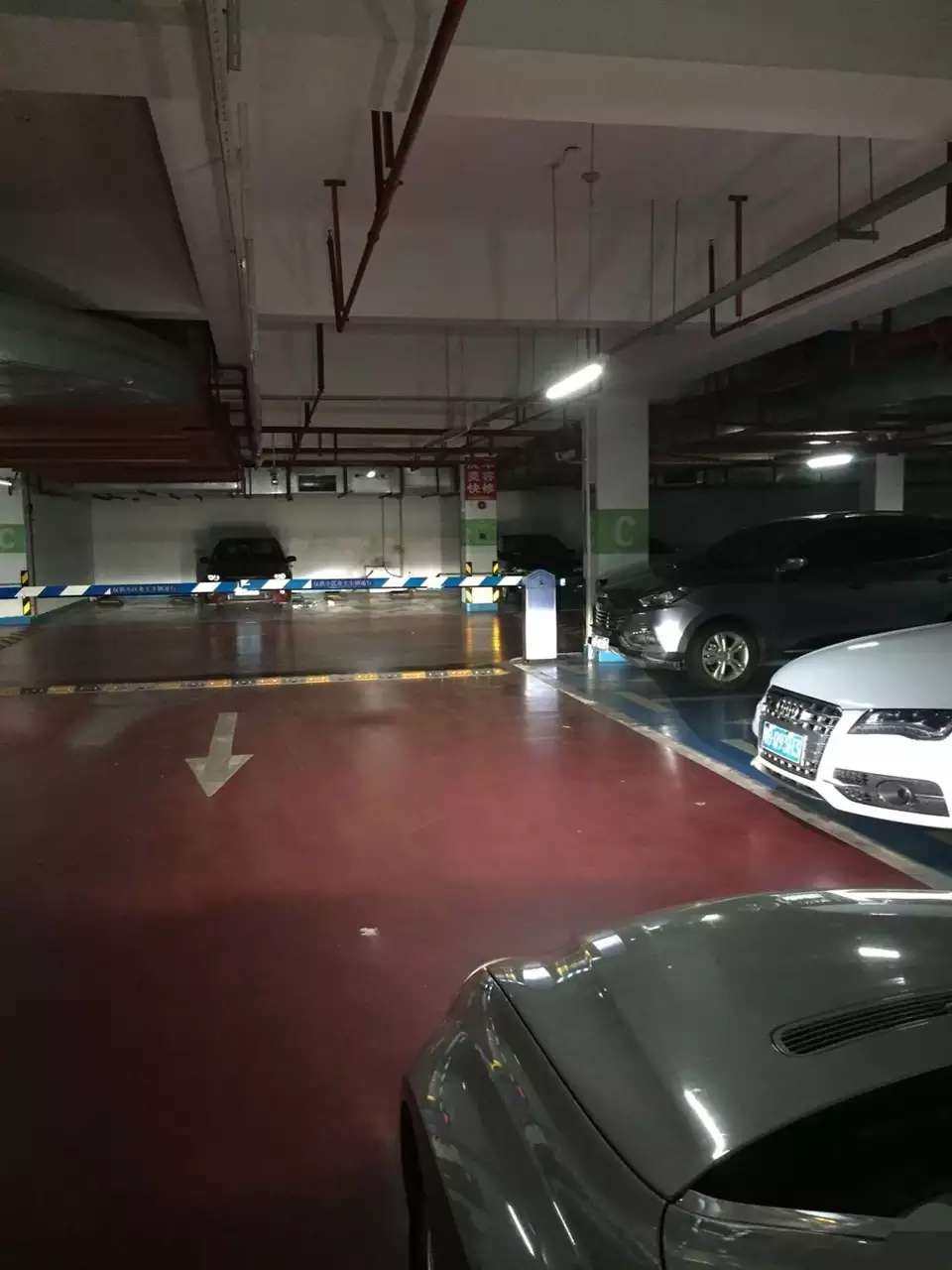 奔馳cls改裝德國海拉5透鏡    深圳光速車改改燈