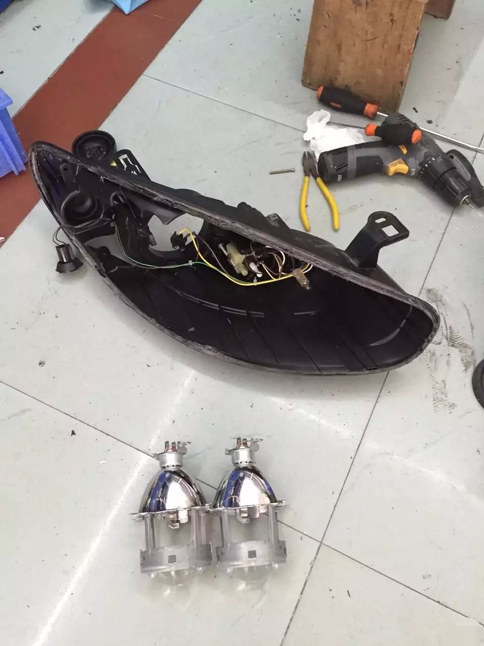 雷諾車燈升級Q5雙光透鏡    深圳光速車改改燈