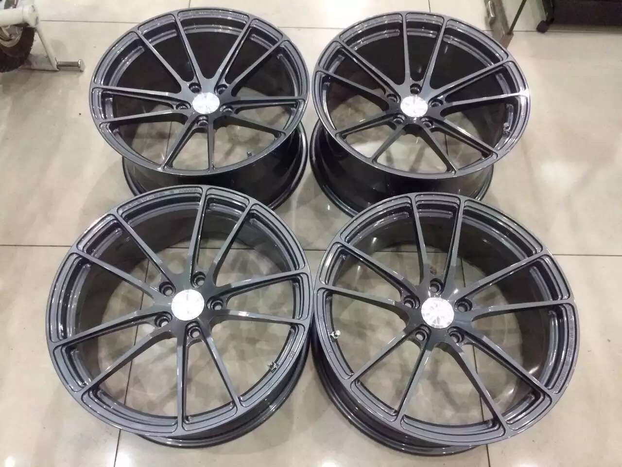 Facewheels MAX-12 單片鍛造 19寸