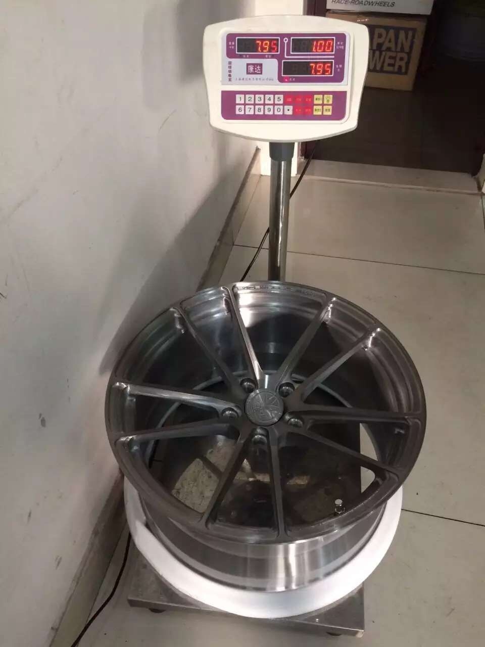 Facewheels MAX-12 單片鍛造 19寸