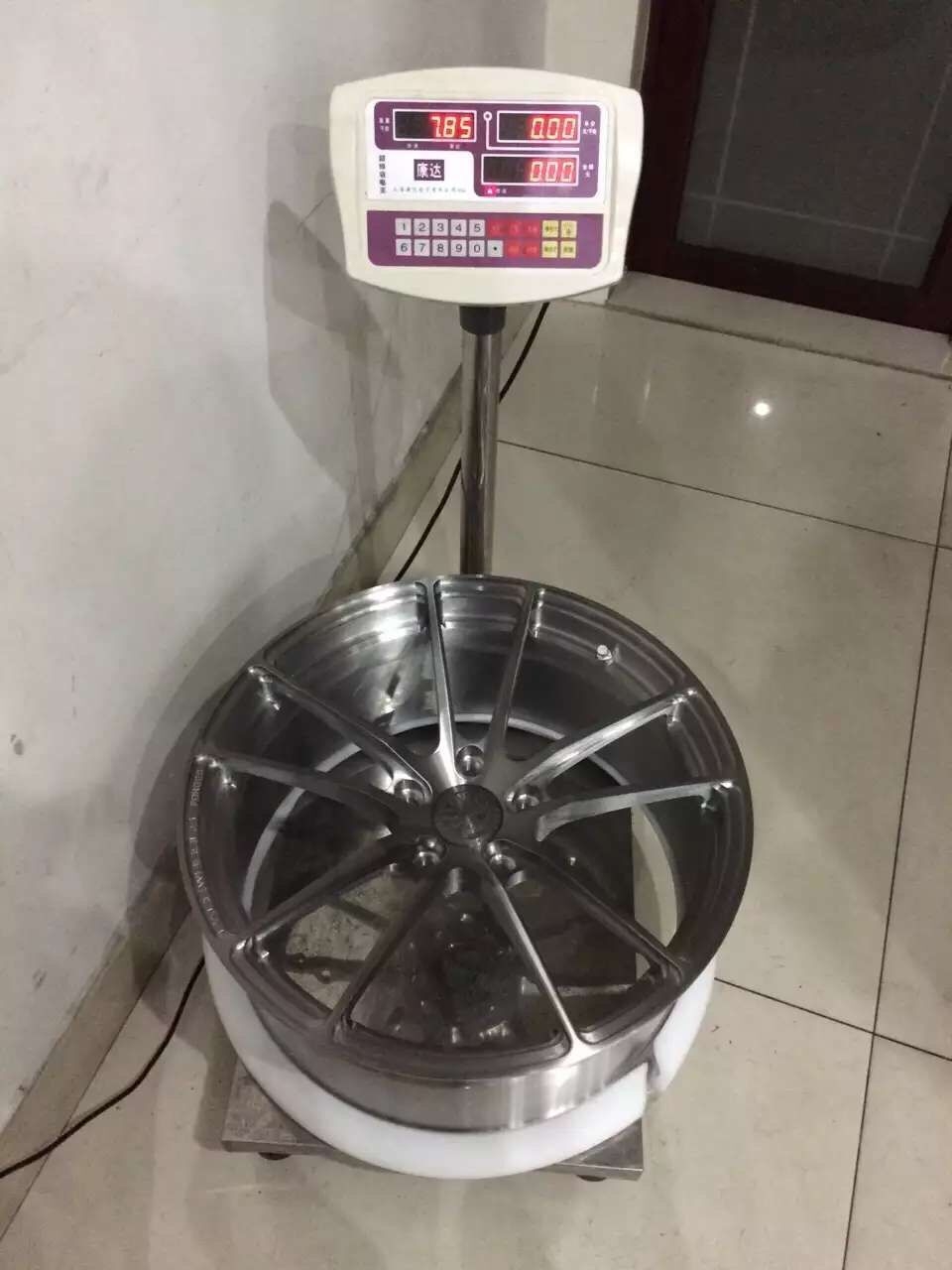 Facewheels MAX-12 單片鍛造 19寸