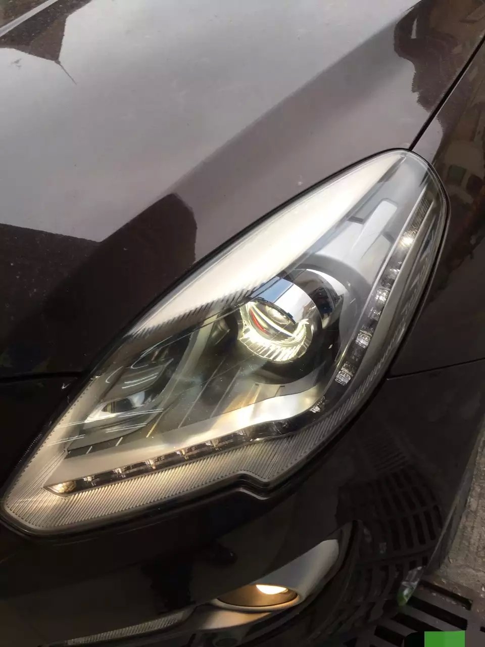 新車(chē)新奇駿改裝德國(guó)海拉5雙光透鏡   深圳光速車(chē)改改燈