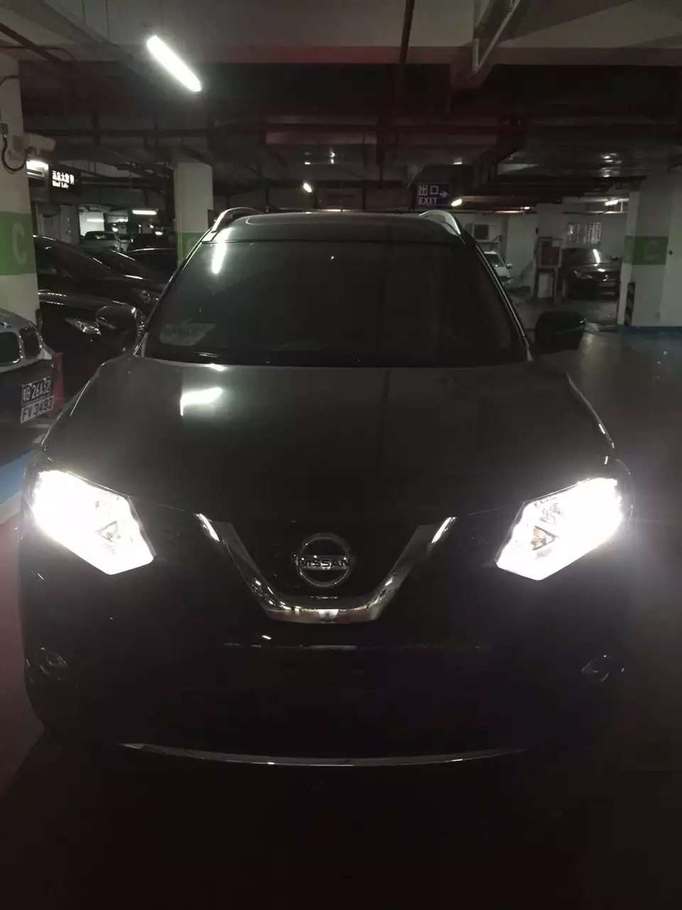 新車(chē)新奇駿改裝德國(guó)海拉5雙光透鏡   深圳光速車(chē)改改燈