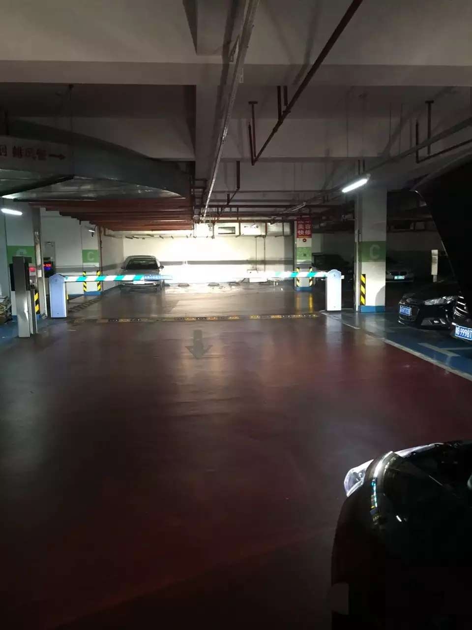 新車(chē)新奇駿改裝德國(guó)海拉5雙光透鏡   深圳光速車(chē)改改燈