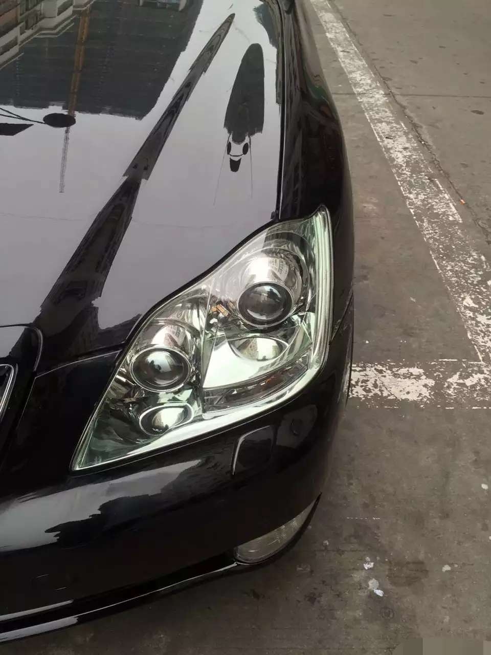 皇冠車燈改裝4透鏡：近光位改Q5透鏡，遠(yuǎn)光位改海拉3透鏡