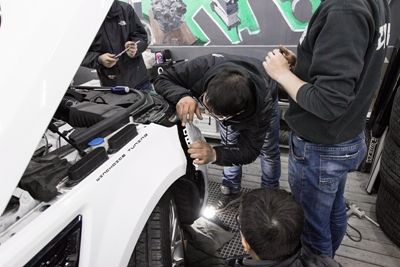 Land Rover 路虎 攬勝SVR 改裝升級包圍 前杠安裝