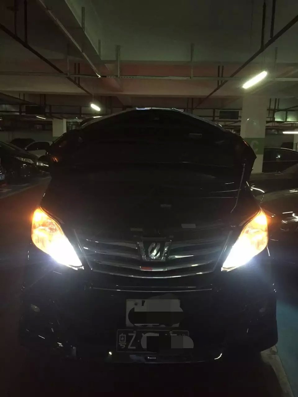 香港保母車改裝海拉5雙光透鏡   深圳光速車改改燈