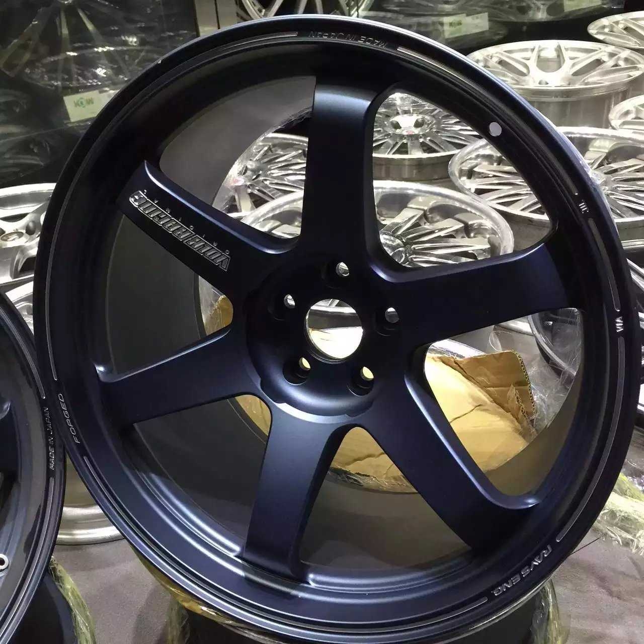 GTR 裝 RAYS TE37  ，戰(zhàn)斗力提升