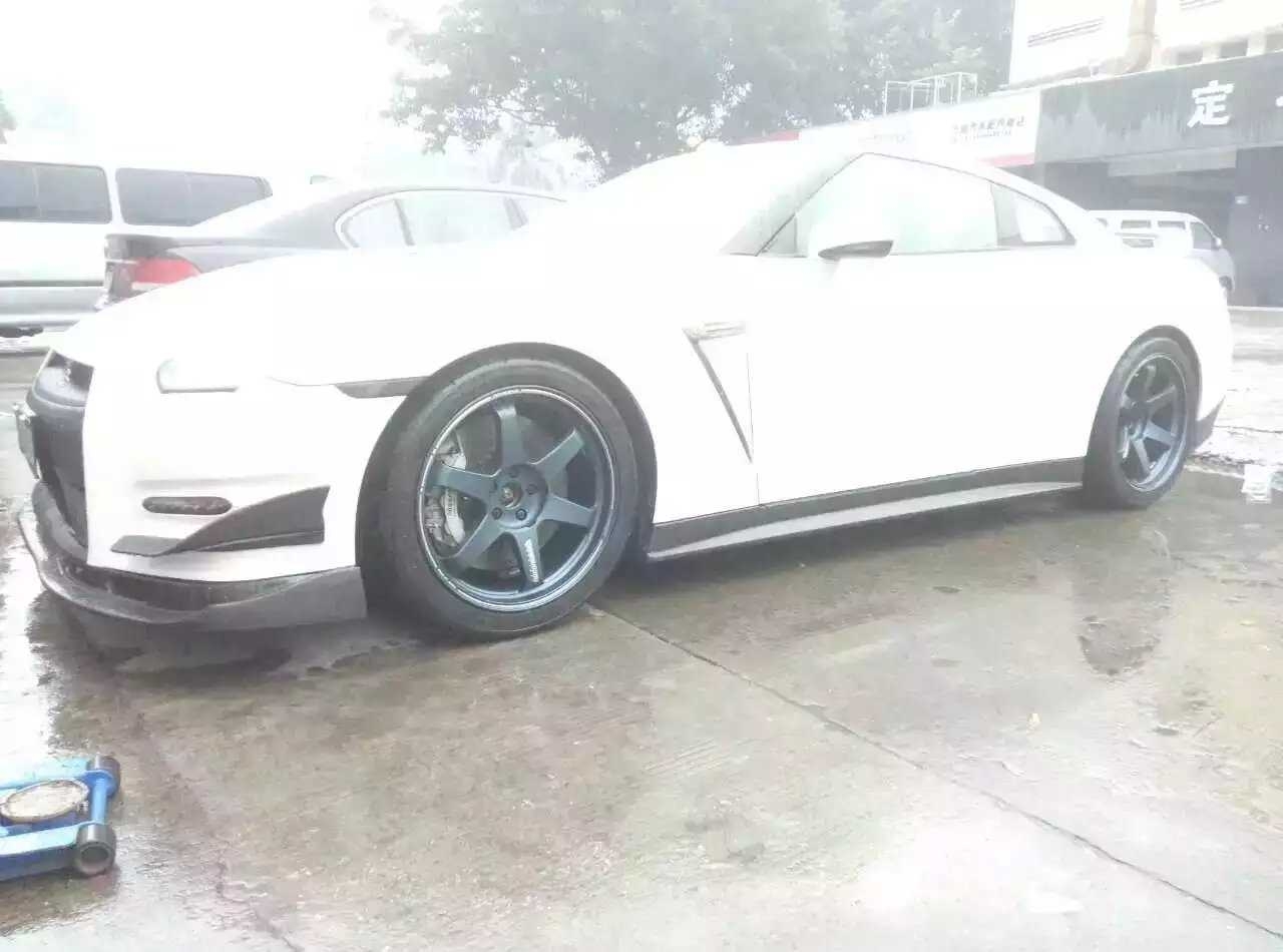 GTR 裝 RAYS TE37  ，戰(zhàn)斗力提升
