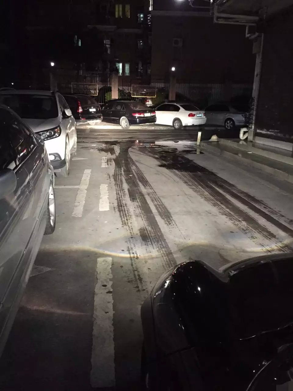 寶馬mini車升級(jí)Q5雙光透鏡    深圳光速車改改燈