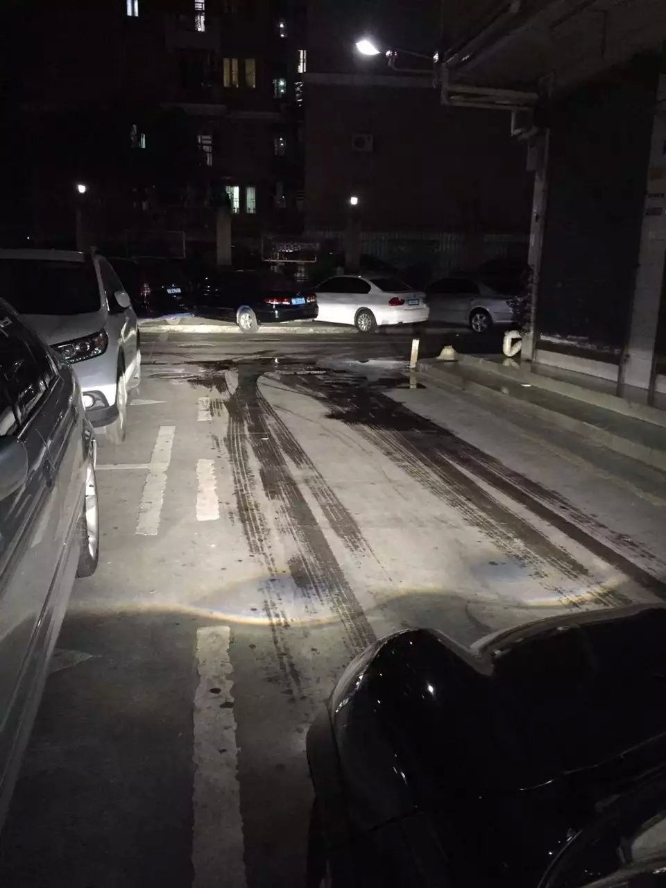 寶馬mini車升級(jí)Q5雙光透鏡    深圳光速車改改燈