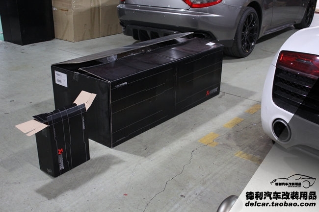 新款奧迪R8 V10改裝天蝎排氣