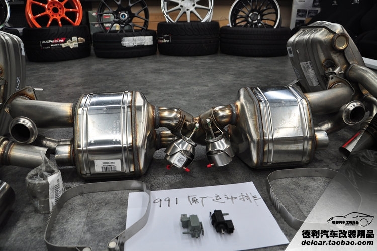 保時(shí)捷911（991）原廠運(yùn)動(dòng)排氣上身