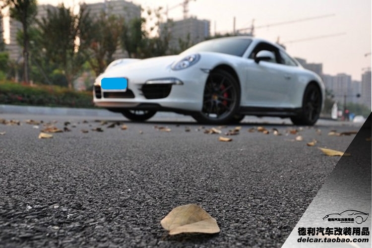 保時(shí)捷911（991）原廠運(yùn)動(dòng)排氣上身