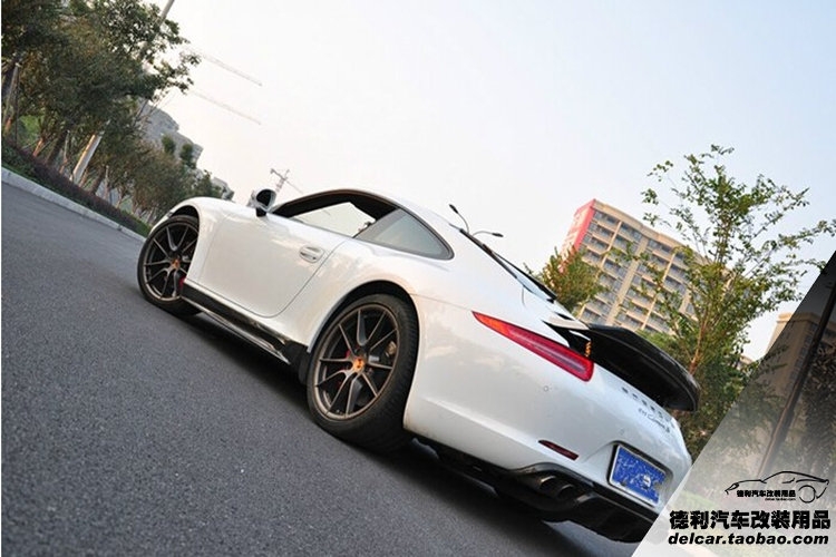 保時(shí)捷911（991）原廠運(yùn)動(dòng)排氣上身