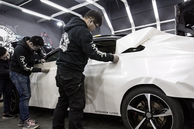 Audi 奧迪 A6 貼膜改色 PWF糖果白 施工中