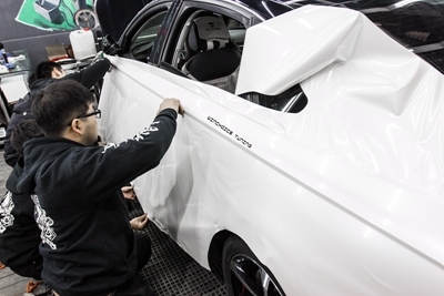 Audi 奧迪 A6 貼膜改色 PWF糖果白 施工中