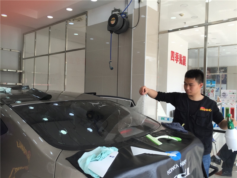 武漢汽車貼膜武昌南湖現(xiàn)代朗動(dòng)全車愛思酷膜施工案例/愛思酷膜好不好？產(chǎn)家哪里