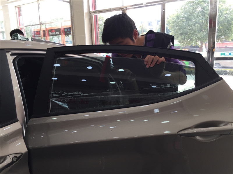 武漢汽車貼膜武昌南湖現(xiàn)代朗動(dòng)全車愛思酷膜施工案例/愛思酷膜好不好？產(chǎn)家哪里