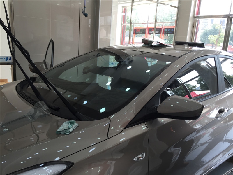 武漢汽車貼膜武昌南湖現(xiàn)代朗動(dòng)全車愛思酷膜施工案例/愛思酷膜好不好？產(chǎn)家哪里