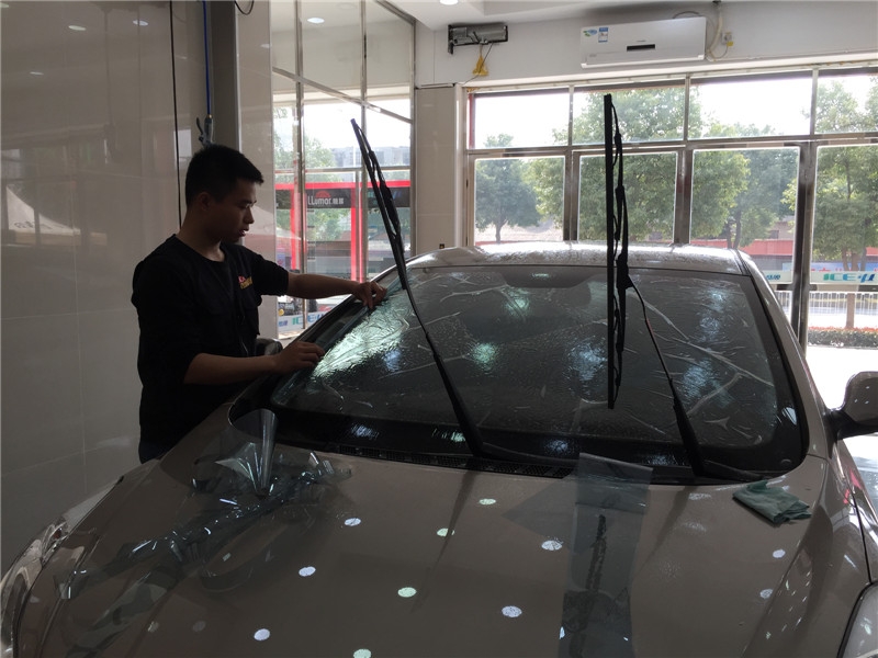 武漢汽車貼膜武昌南湖現(xiàn)代朗動(dòng)全車愛思酷膜施工案例/愛思酷膜好不好？產(chǎn)家哪里
